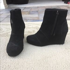 Black Toms wedges